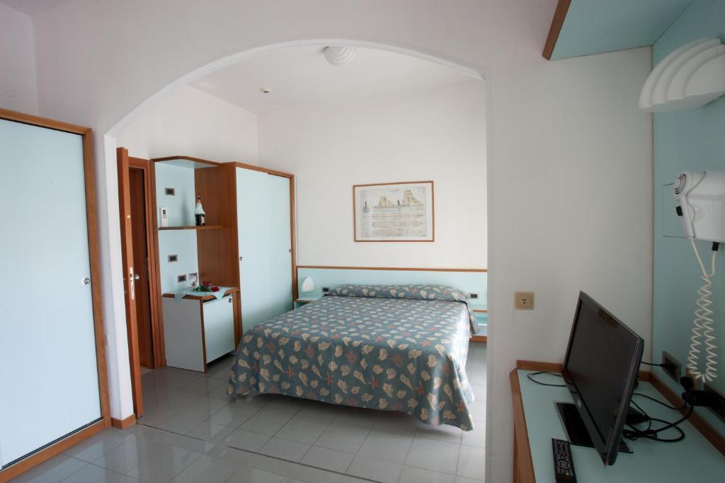 Hotel Gaby Римини Экстерьер фото