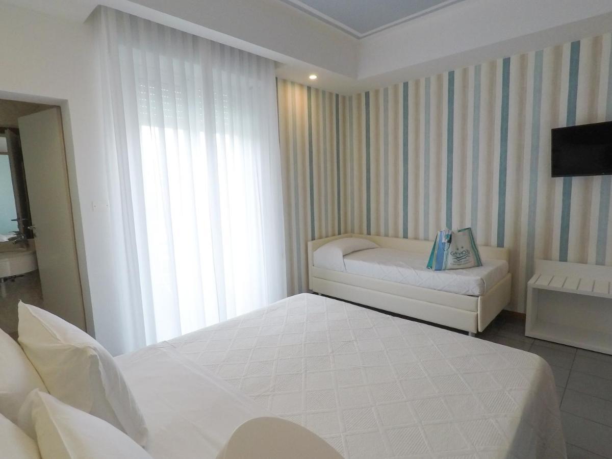Hotel Gaby Римини Экстерьер фото